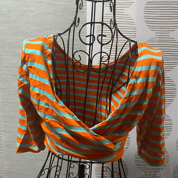 Stripe Crop Top - Picture 3 of 3